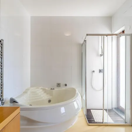 Victoria With Private Heated Pool Villa *