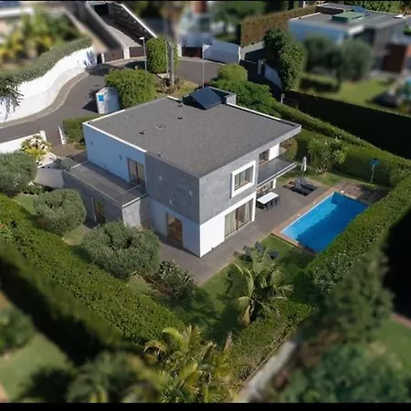 Victoria With Private Heated Pool Funchal (Madeira)