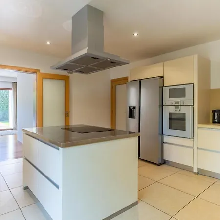 Victoria With Private Heated Pool Villa