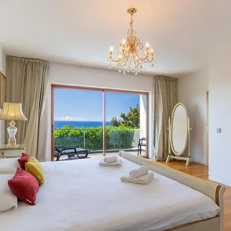 Victoria With Private Heated Pool Funchal (Madeira)